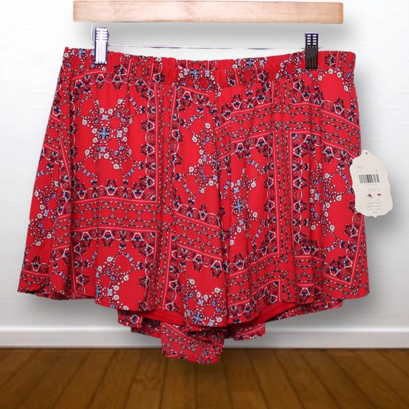 Altar'd State Pants - NWT Altar'd State Red Bandana Paisley Print High Rise Wide Leg Shorts